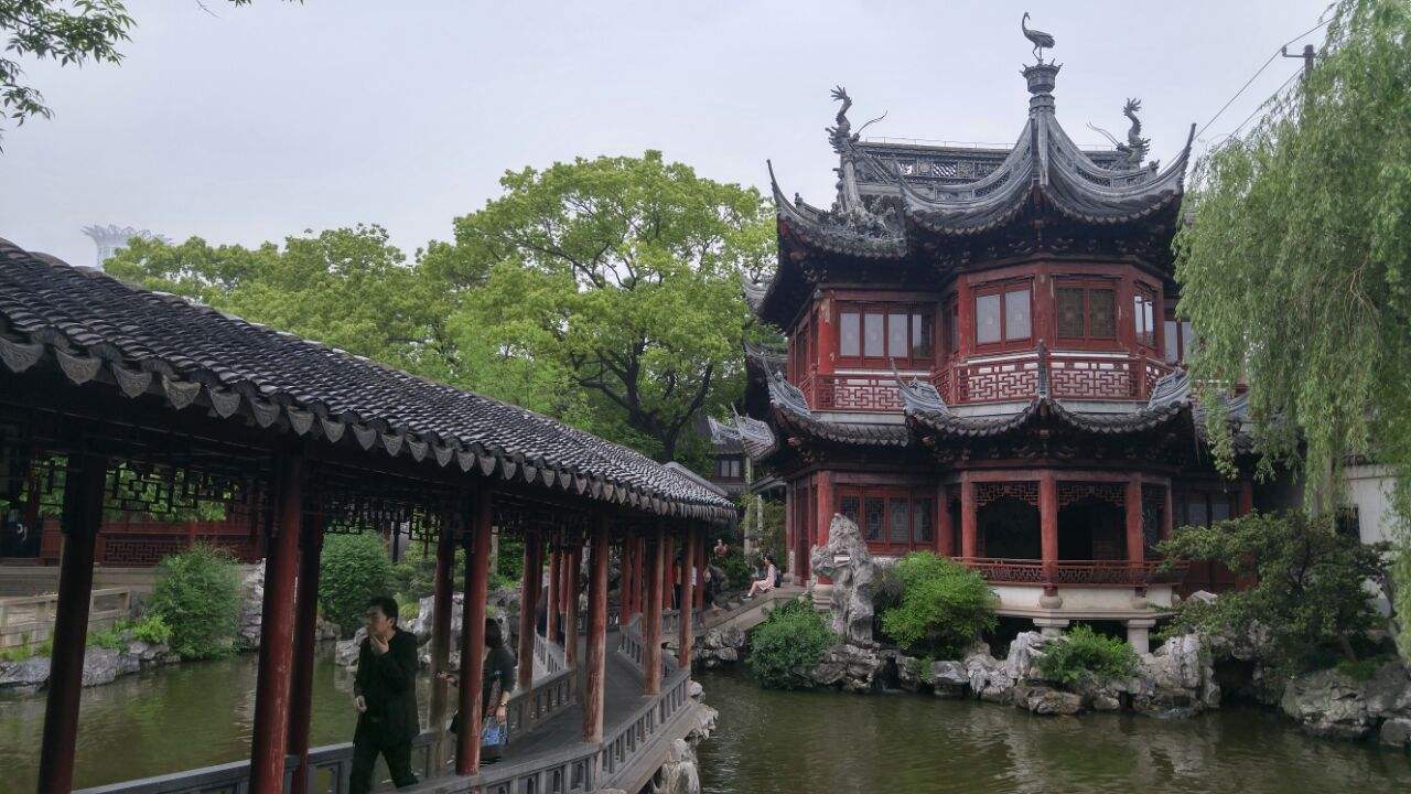 168体育 168体育官网上海一处园林景观与上海老城隍庙毗邻内有江南三大名石之一(图3)