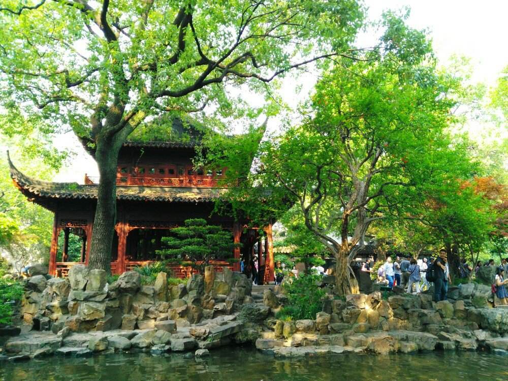 168体育 168体育官网上海一处园林景观与上海老城隍庙毗邻内有江南三大名石之一(图4)